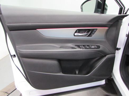 Used 2025 Nissan Murano SL w/ Cargo Package AWD/4WD image 12
