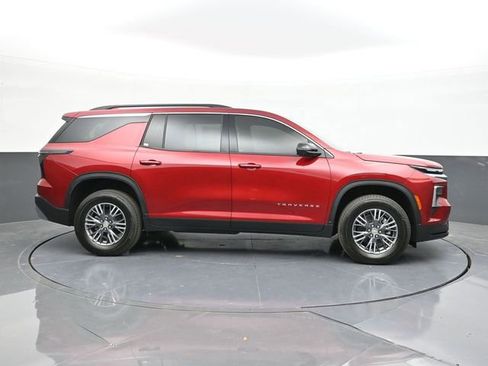 New 2026 Chevrolet Traverse LT w/ Driver Confidence Package FWD image 18