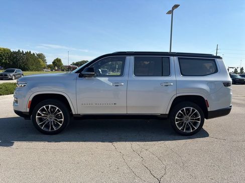 Used 2023 Jeep Grand Wagoneer Series III AWD/4WD image 4