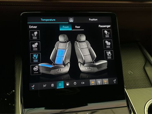 New 2026 Cadillac Escalade ESV Luxury AWD/4WD image 32