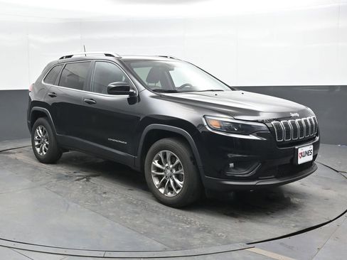 Used 2020 Jeep Cherokee Latitude Plus image 4