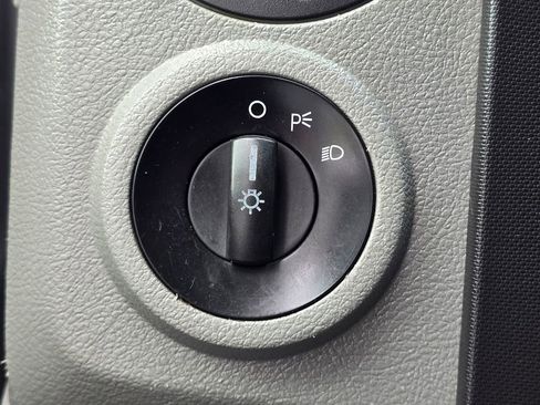 Used 2017 Ford E-450 and Econoline 450 Super Duty w/ Power Windows & Locks Group image 32