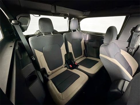 Used 2022 Ford Bronco Big Bend w/ Sasquatch Package image 27