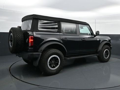 Used 2023 Ford Bronco Big Bend w/ Sasquatch Package AWD/4WD image 7