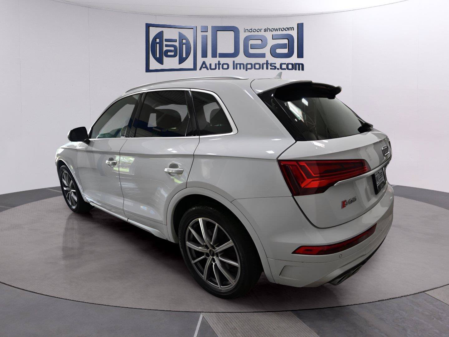Used 2021 Audi SQ5 Premium Plus w/ Premium Plus Package AWD/4WD image 3
