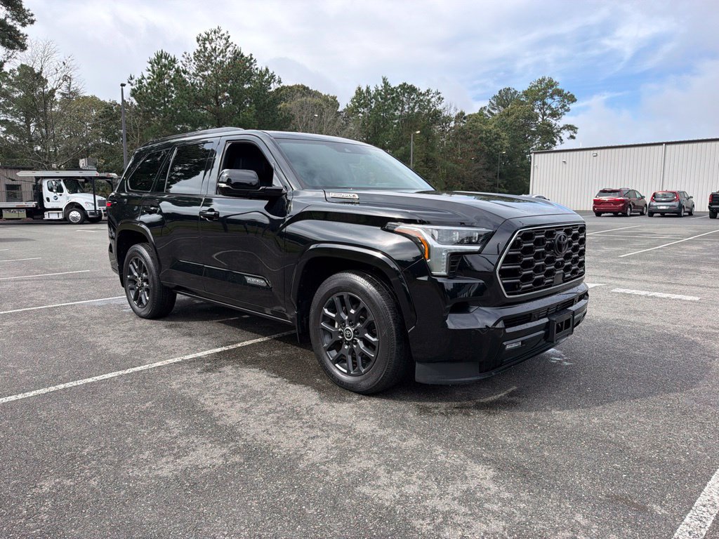 Used 2024 Toyota Sequoia Platinum AWD/4WD image 4