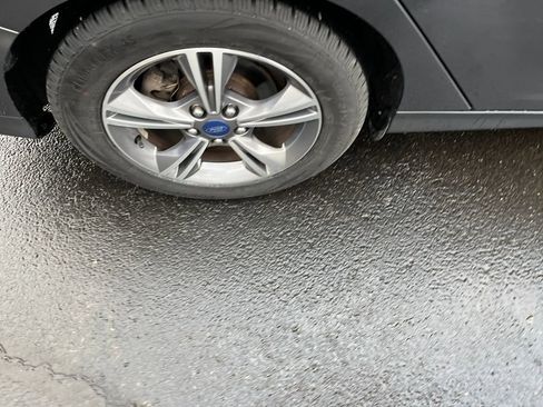 Used 2017 Ford Focus SE image 30