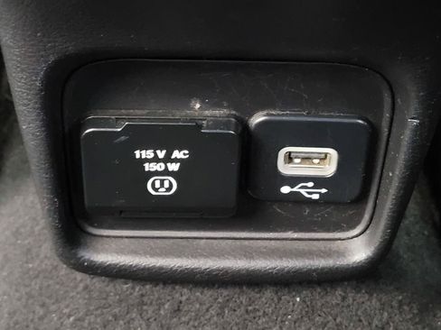Used 2019 Jeep Compass Latitude w/ Popular Equipment Group FWD image 19