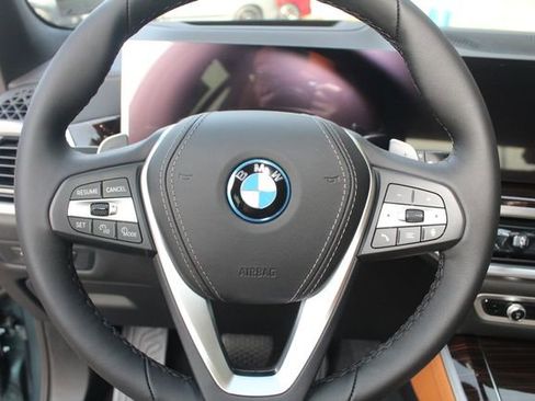 New 2026 BMW X5 xDrive50e w/ Executive Package image 15