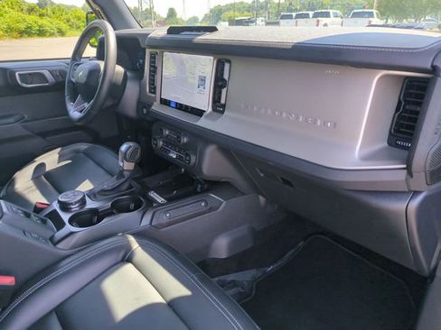 Used 2025 Ford Bronco Outer Banks AWD/4WD image 35