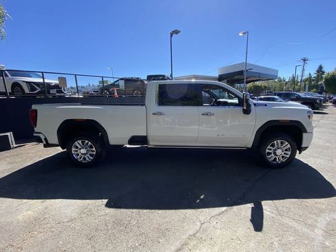 Used 2022 GMC Sierra 3500 Denali w/ Denali Ultimate Package AWD/4WD image 7