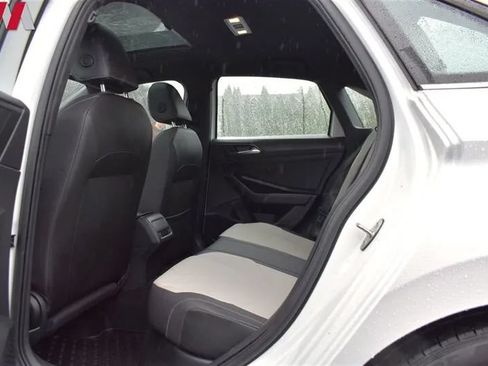 Used 2021 Volkswagen Jetta R-Line w/ R-Line Cold Weather Package FWD image 28