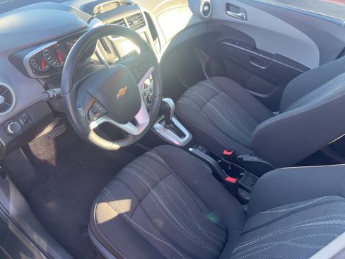 Used 2018 Chevrolet Sonic LT w/ Convenience Package image 5
