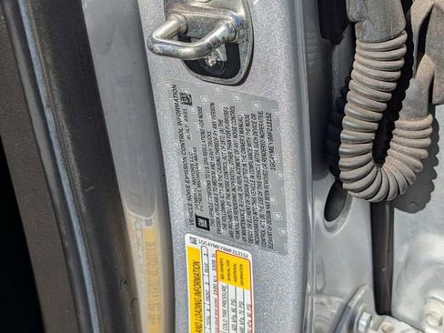 Used 2021 Chevrolet Silverado 2500 Custom w/ Custom Value Package image 17