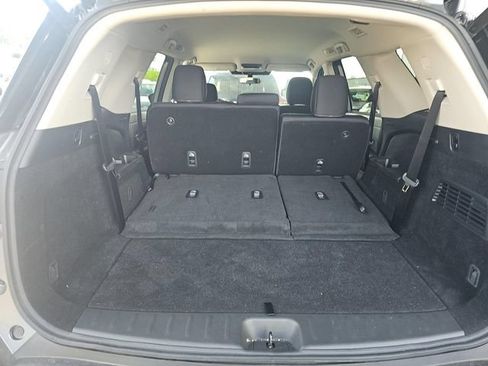Certified 2025 Nissan Pathfinder SV FWD image 3