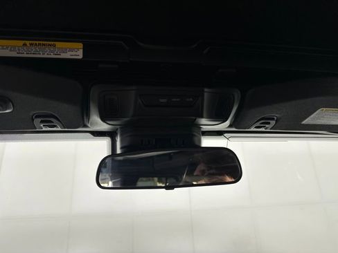 Used 2024 Jeep Wrangler Unlimited image 24