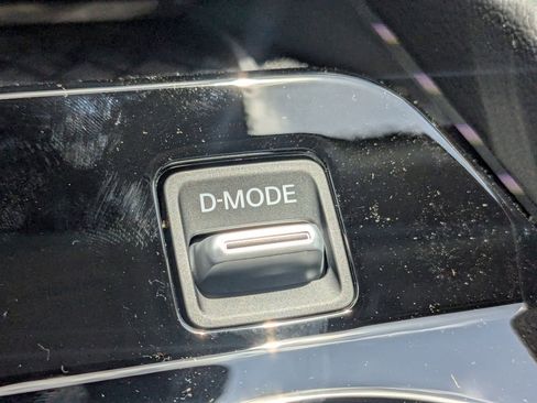 New 2025 Nissan Murano SL AWD/4WD image 32