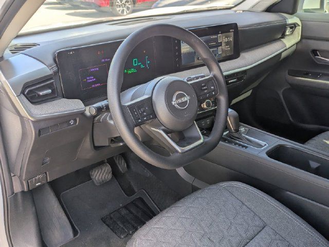 Used 2025 Nissan Kicks SV FWD image 34