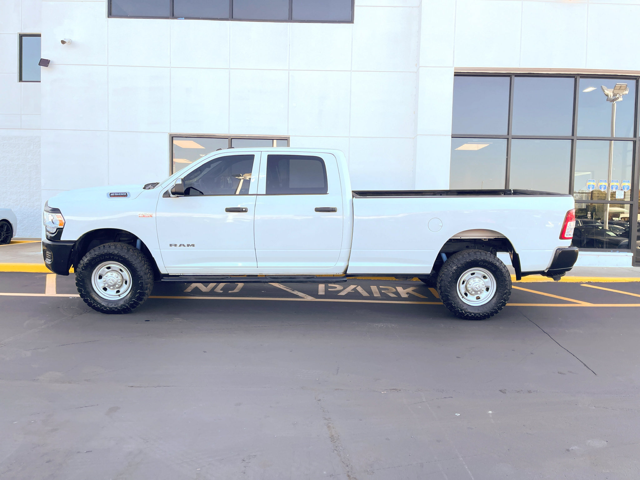 Used 2022 RAM 2500 Tradesman w/ Bed Utility Group AWD/4WD image 6