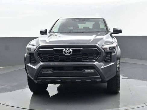 Used 2024 Toyota Tacoma TRD Off-Road image 21