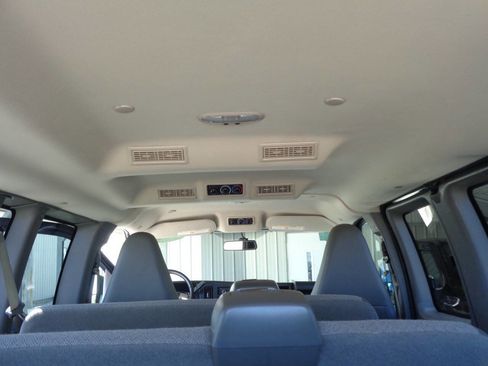 Used 2018 Chevrolet Express 2500 LS w/ Driver Convenience Package RWD image 31