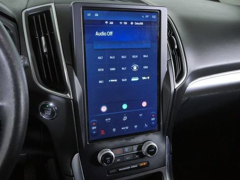 Certified 2024 Ford Edge Titanium AWD/4WD image 19