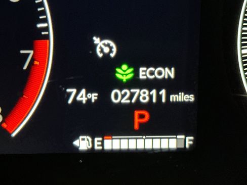 Used 2024 Honda HR-V LX image 31