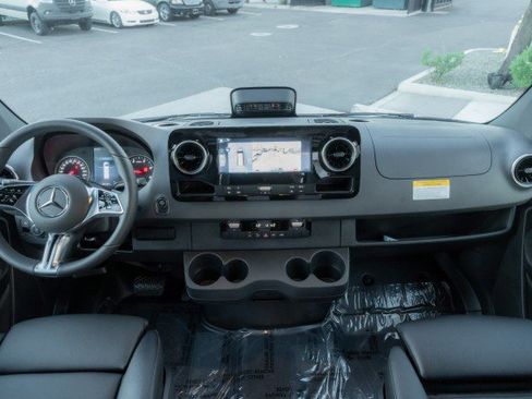 New 2026 Mercedes-Benz Sprinter 2500 image 18