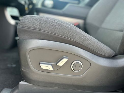 New 2026 Hyundai Ioniq 9 SE AWD/4WD image 14