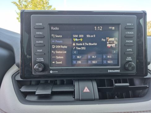 Certified 2022 Toyota RAV4 XLE w/ Convenience Package AWD/4WD image 29