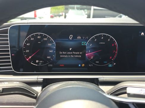 Certified 2025 Mercedes-Benz GLS 450 4MATIC image 15