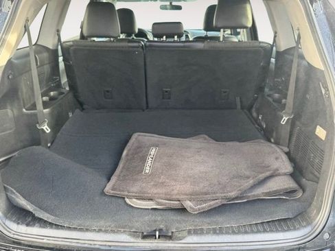 Used 2014 Toyota Highlander Plus AWD/4WD image 37