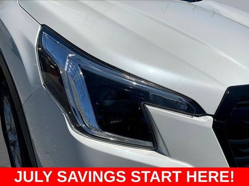Used 2022 Subaru Forester AWD/4WD image 39