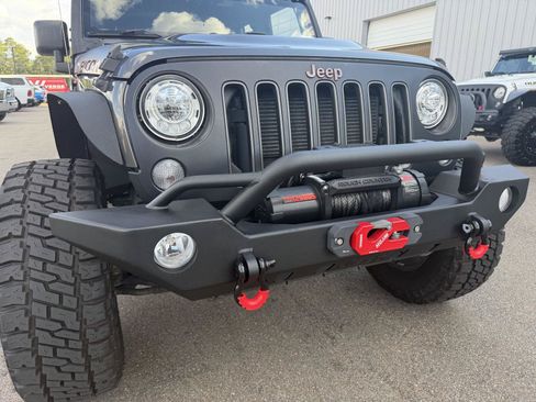 Used 2017 Jeep Wrangler Unlimited Rubicon AWD/4WD image 26