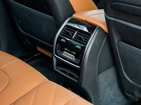 Used 2024 BMW X5 M60i image 19