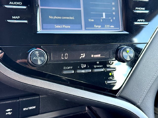 Used 2019 Toyota Camry SE FWD image 20
