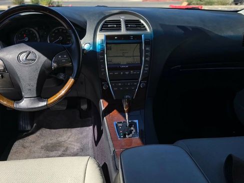Used 2011 Lexus ES 350 image 9