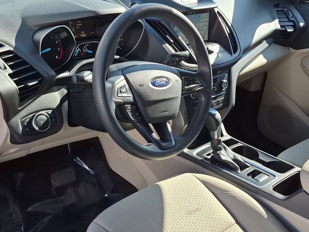 Used 2017 Ford Escape SE w/ Equipment Group 201A AWD/4WD image 14