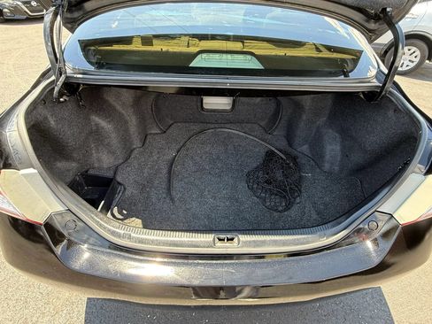 Used 2011 Toyota Camry XLE FWD image 34