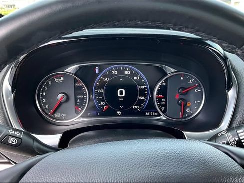 Used 2023 Chevrolet Traverse High Country FWD image 12