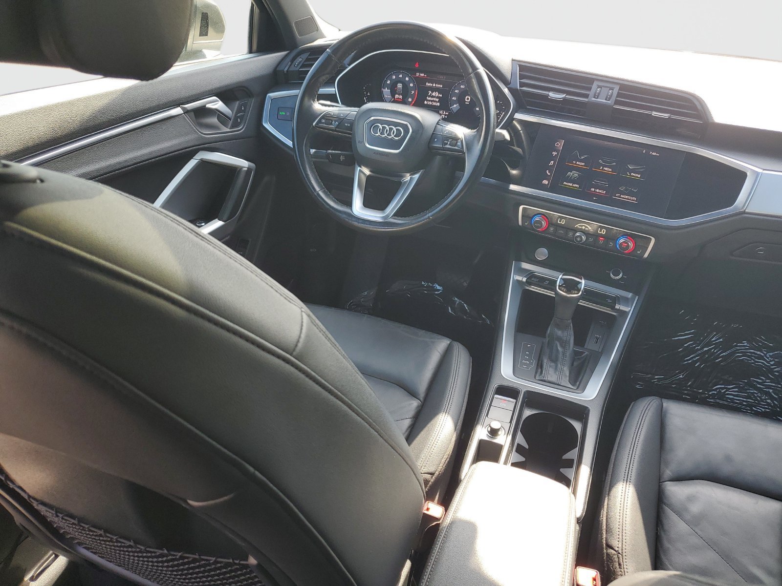Used 2020 Audi Q3 2.0T Premium w/ Convenience Package AWD/4WD image 11