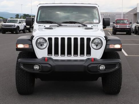 Used 2023 Jeep Wrangler Unlimited Rubicon w/ Cold Weather Group AWD/4WD image 9