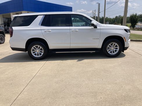 Certified 2025 Chevrolet Tahoe LT AWD/4WD image 4