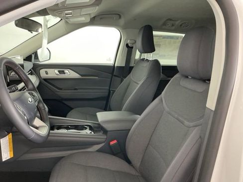 New 2026 Ford Explorer Active image 14