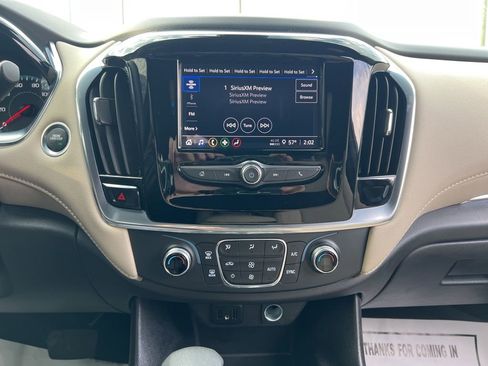 Used 2022 Chevrolet Traverse LS image 21