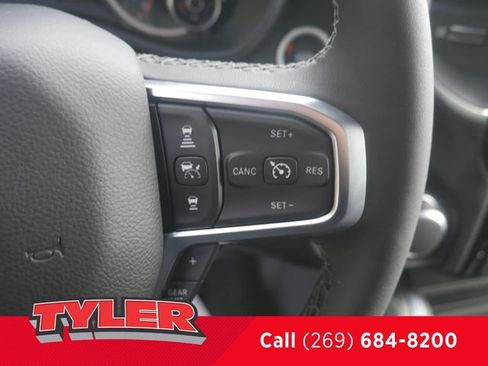 New 2026 RAM 1500 4x4 Crew Cab image 28
