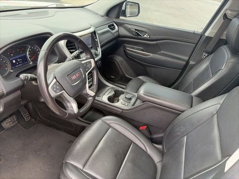 Used 2021 GMC Acadia SLT w/ Premium Package image 17