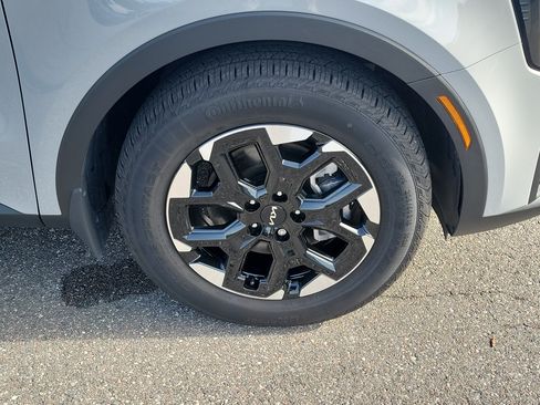 Certified 2025 Kia Sorento S w/ Panoramic Sunroof Package FWD image 42