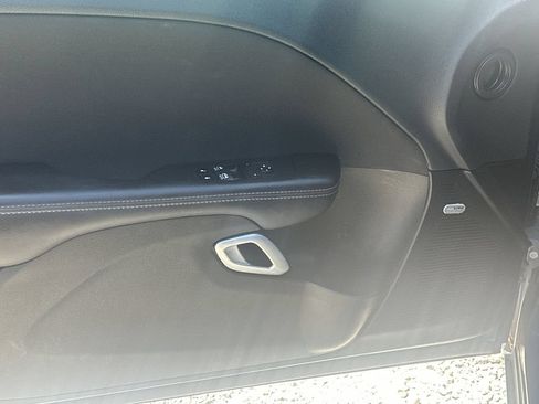 Used 2023 Dodge Challenger SXT RWD image 10