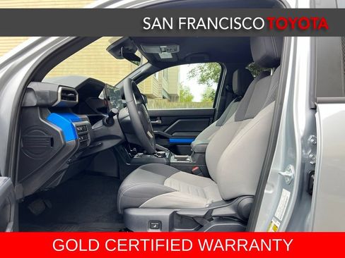 Certified 2025 Toyota Tacoma TRD Off-Road AWD/4WD image 11